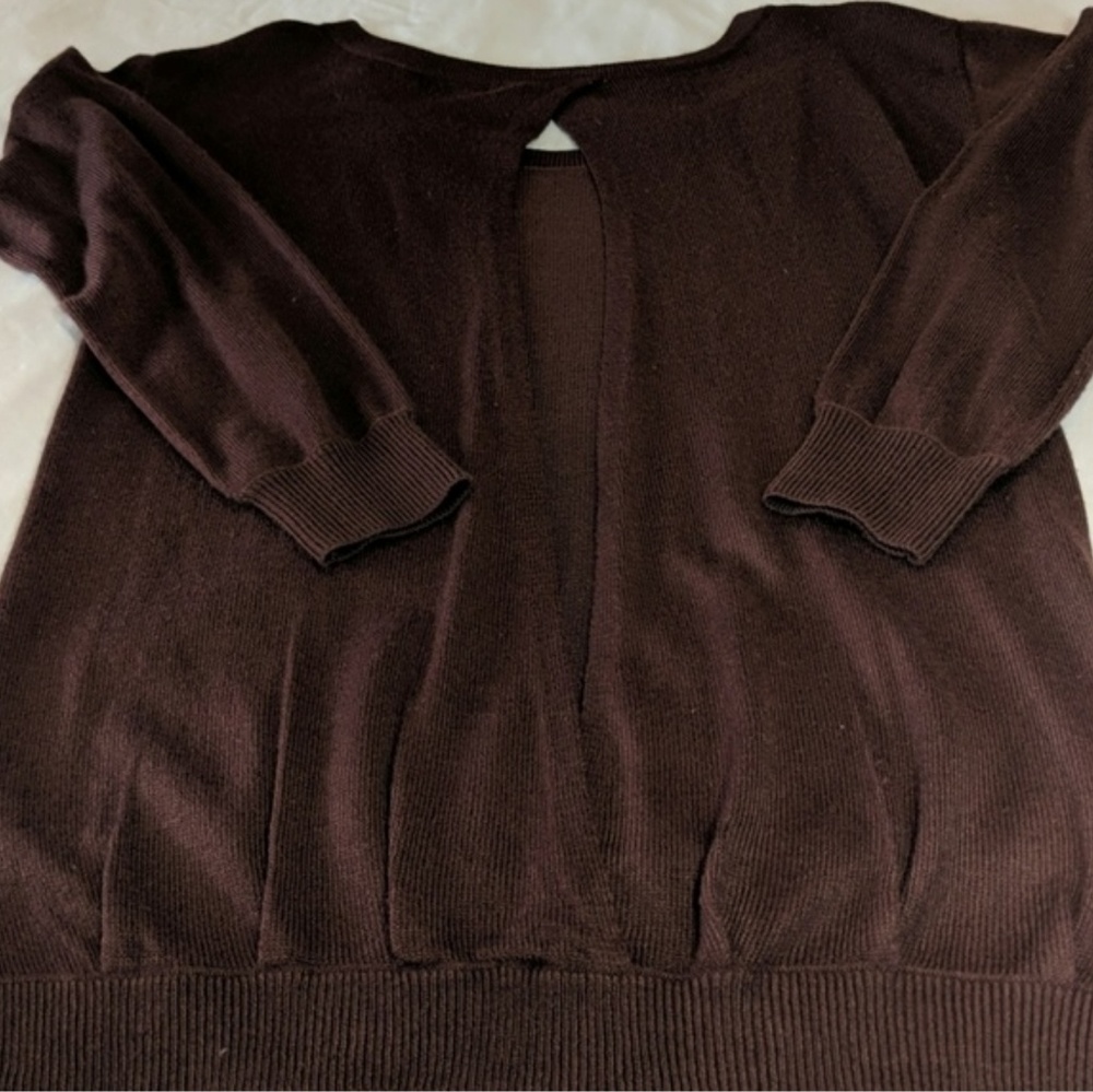 Yoga Long Sleeve Sweater w/ Great Back Detail EUC